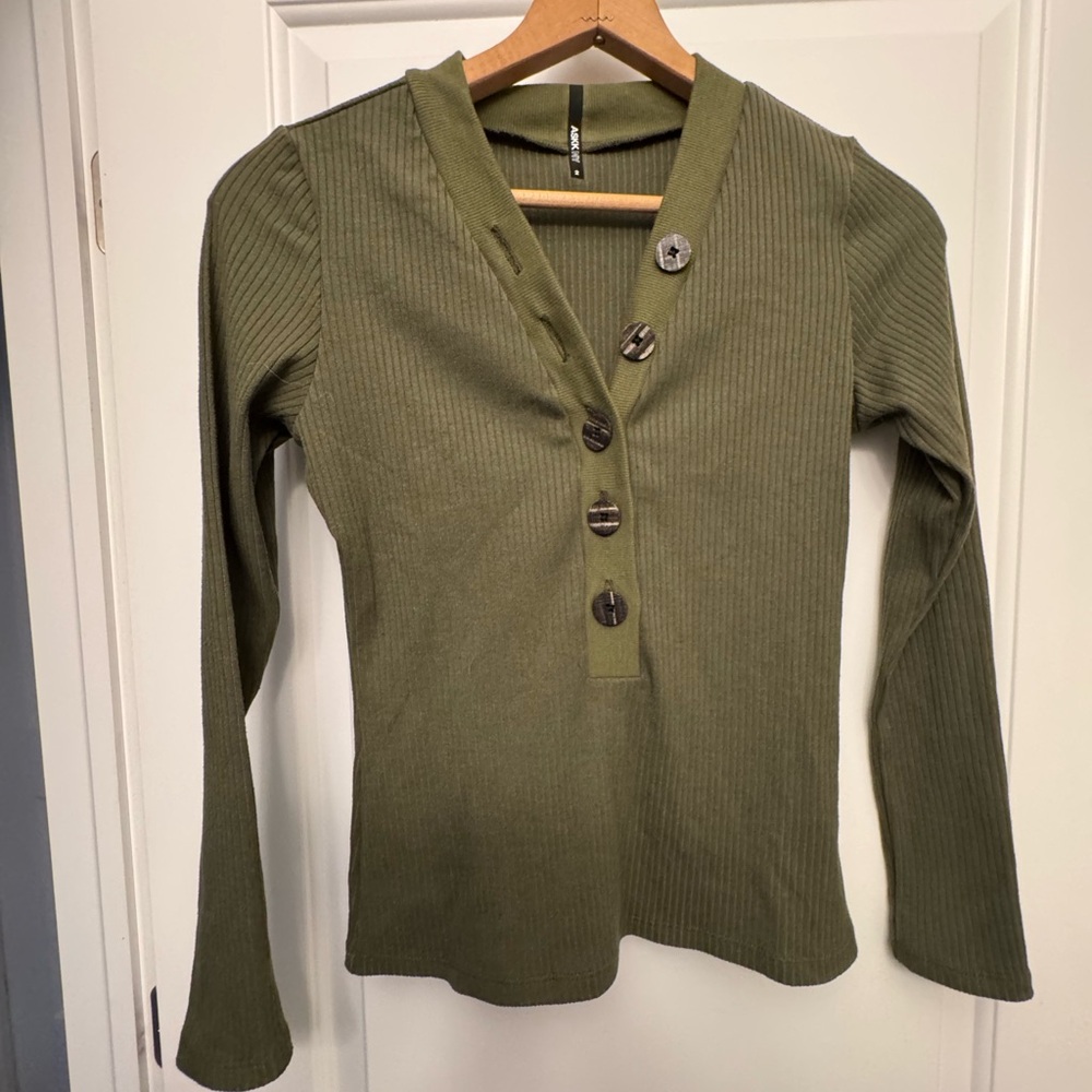 NWOT ASKK NY Olive Green Ribbed Button-Up Sweater